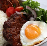 ANTIQUA TREE CAFEの煮込みハンバーグ