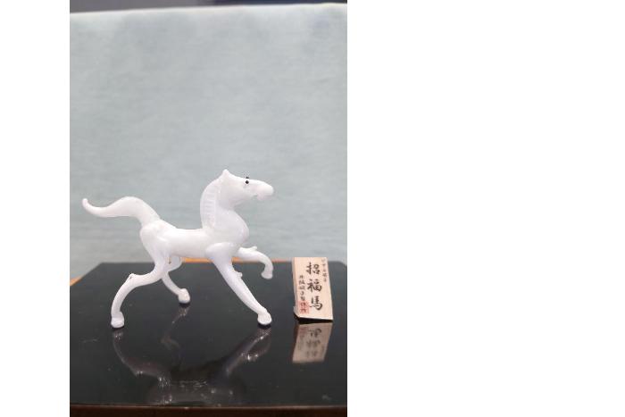 干支ガラス細工「午」白